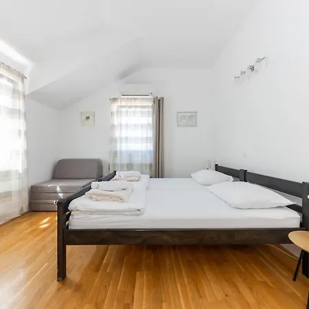 Apartment Sergio 2 *